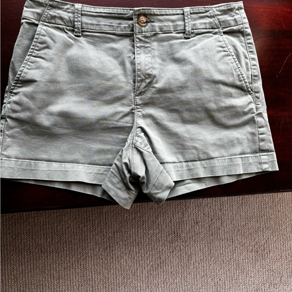 LOFT Women's Olive Cargo Shorts